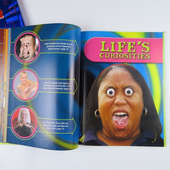 Lot of 3 RIPLEY'S BELIEVE IT OR NOT! Books 2005, 2007, 2012 - Picture 6 of 8